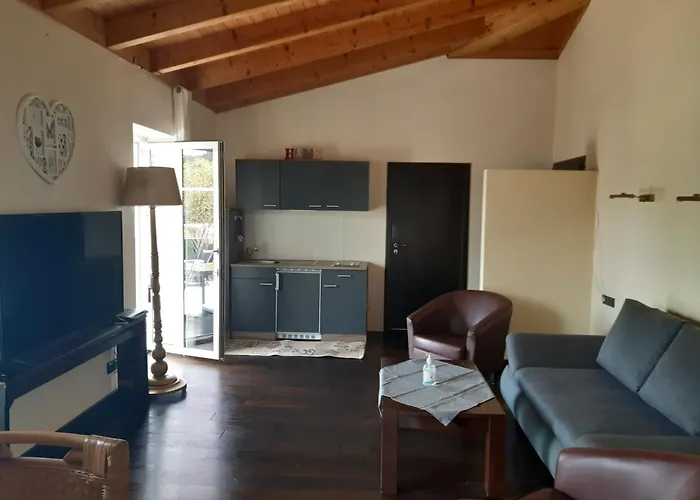 Einliegerwohnung 1 Mit Garage Beverungen